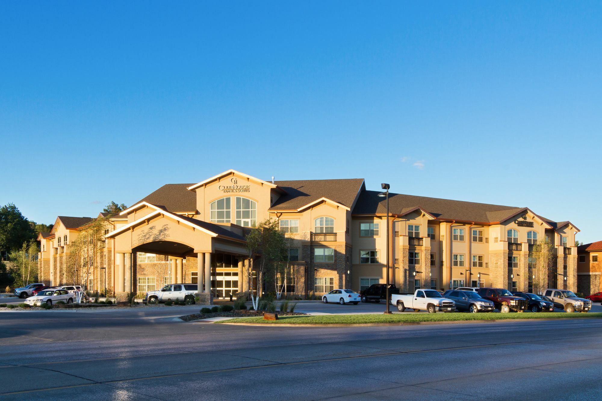 Clubhouse Hotel And Suites Pierre Exterior photo
